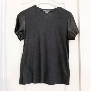 VINCE T-shirt with leather sleeve. Black, Small
